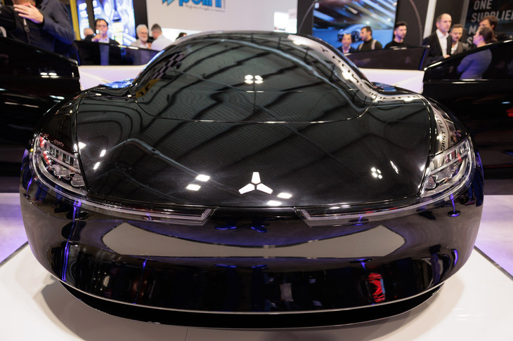 「アーキタイプ」は2023年11月、ミラノの二輪車ショー「EICMA」で公開された。