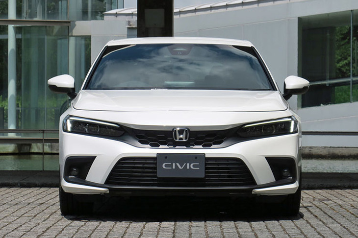 2021年9月の発売時、多くのファンから「ここまで大きくなったか」という声が聞かれた11代目「ホンダ・シビック」。モデルチェンジに際して全幅は30mm拡大され、1800mmの大台に乗った。