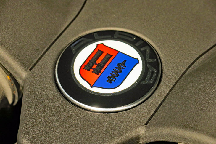 BMWアルピナB8グランクーペ（エンブレム）