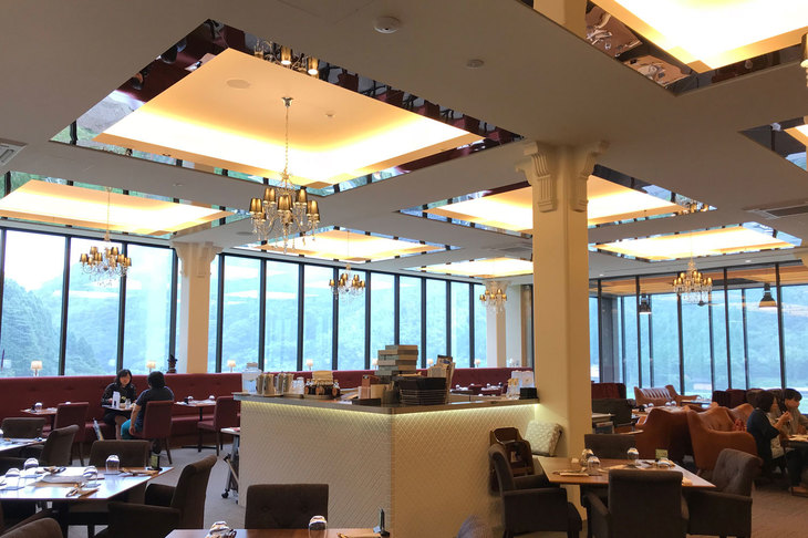 大江ノ郷ヴィレッジ2Fにあるビュッフェ形式のリゾートレストラン、大江ノ郷テラス。