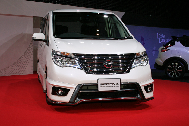 セレナNISMOパフォーマンスパッケージ