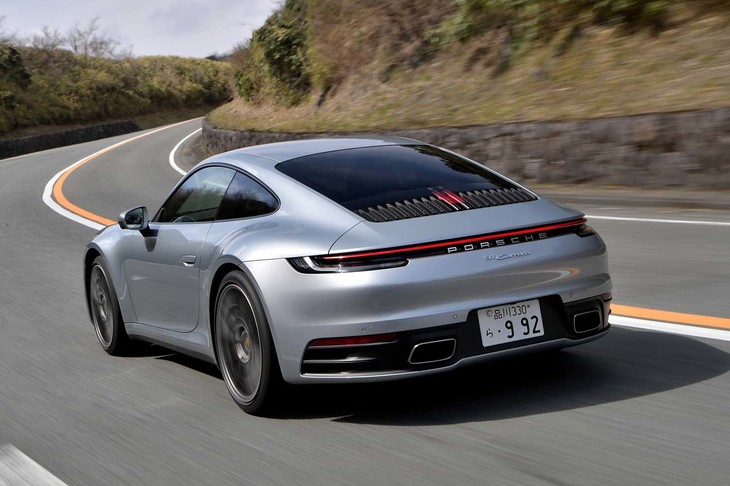 2020年4月には、ドイツで「911カレラS／4S」に7段MT車を追加設定することが発表された。それらの国内導入や「911カレラ」での設定については、現時点では明らかになっていない。