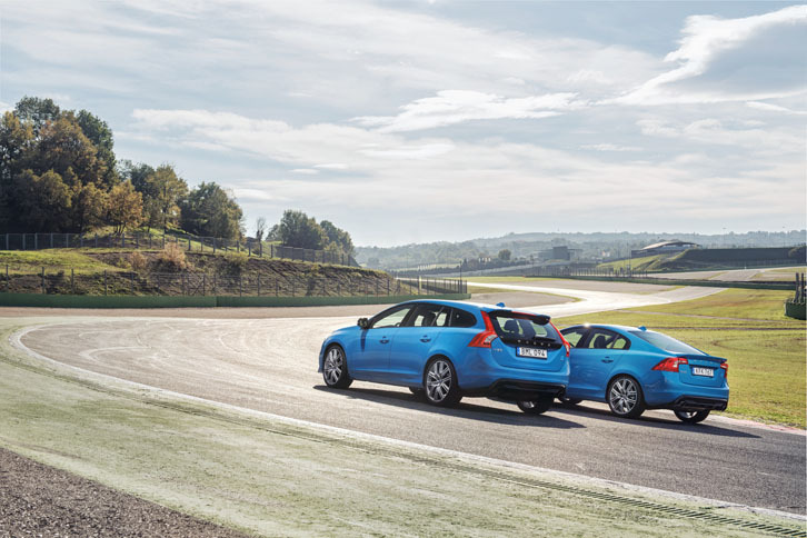 試乗会は南仏のポールリカール・サーキットとその周辺の一般道を舞台に行われた。