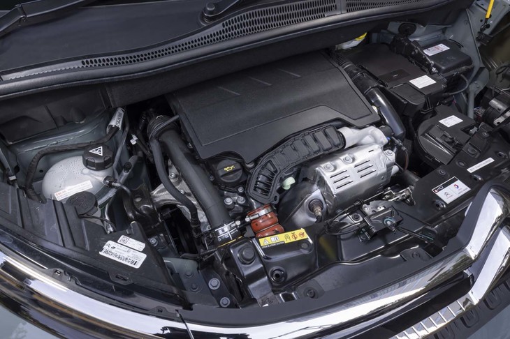 1.2リッター直3ターボエンジンは最高出力130PS、最大トルク230N・mを発生。従来のカタログモデルよりも20PSと25N・mパワーアップしている。