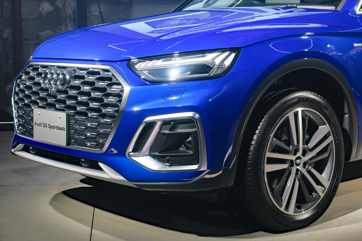 アウディQ5スポーツバック 1st edition（フロントマスク）