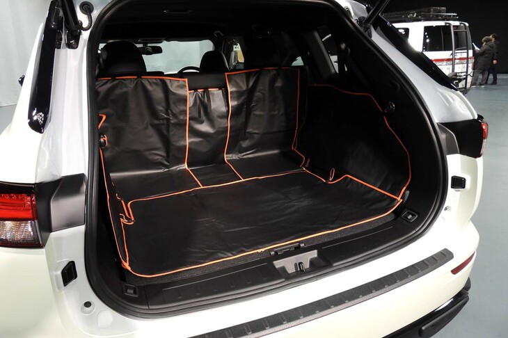 三菱アウトランダーPHEV ACTIVE FIELD（ラゲッジプロテクター）