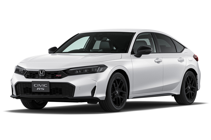 2024年9月のマイナーチェンジでラインナップに加わった「シビックRS」。1.5リッター直4ガソリンターボエンジンに、6段MTと専用にチューニングされた足まわりなどを組み合わせたスポーティーグレードだ。発売当初の価格は419万8700円であった。