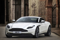 「アストンマーティンDB11」にAMG製V8搭載モデルが追加の画像