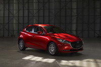 知り合いのカメラマンに、友人にと、記者の身のまわりにはやたらとマツダユーザーが多い。年に数回は酒場でくだを巻く高校時代の同窓には、なぜか2人も「マツダ2／デミオ」のオーナーがいたりする。