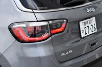 リアコンビランプも新たなデザインのLED式ランプに変更されている。