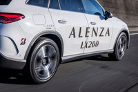 自動車専用道路の路面が荒れたセクションでもロードノイズが盛大に高まったり、乗り心地が急に悪化したりせず快適さを維持。比較的状態のいい路面ではロードノイズがほとんど気にならないレベルに抑えられていた。