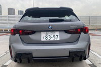 最新「1シリーズ」の、正統派ハッチバックそのものといったフォルムはかなり好み。ドイツ本国での車両価格は素の状態で770万円なんだから、日本での540万円は、これでもバーゲン価格といえるかもしれない。