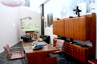 ボローニャ県フーノにある「フェルッチョ・ランボルギーニ博物館」に再現された彼の執務室。以下同じ。