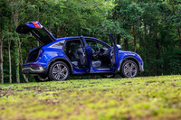 「Q5スポーツバック ファーストエディション」のボディーサイズは全長×全幅×全高＝4695×1900×1660mm、ホイールベースは2825mm。車重は1910kgと発表されている。