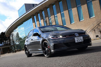 「ゴルフGTI TCR」は、2018年5月にオーストリアで開催された「GTI」のファンミーティング「ヴェルターゼー」において世界初披露されたコンセプトカーの市販モデル。2019年10月25日に日本導入がアナウンスされた。