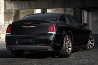 「クライスラー300S」にラグジュアリーな限定車の画像