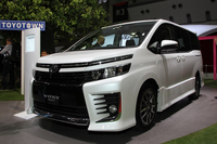 カスタム仕様という「ヴォクシー コンセプト」。