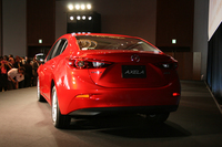 マツダ・アクセラセダン