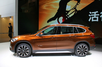 「BMW X1」の中国専用LWB仕様。