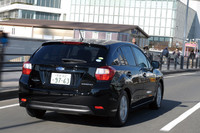 ハッチバックの「インプレッサスポーツ」。駆動方式は、運転支援システム「EyeSight」装着グレード（4WDのみ）を除き、FFと4WDの両方が用意される。