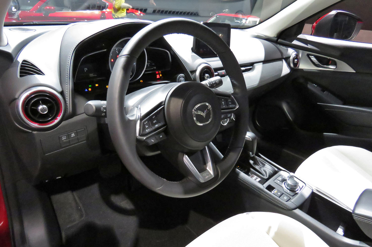 マツダCX-3（コックピット周辺部）