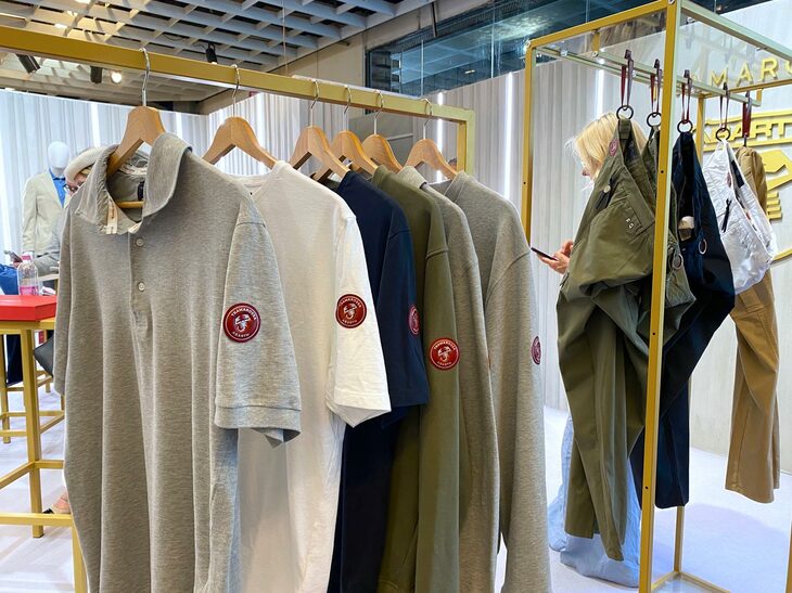 同じくトラマロッサの、こちらはポロシャツなどのコレクション。