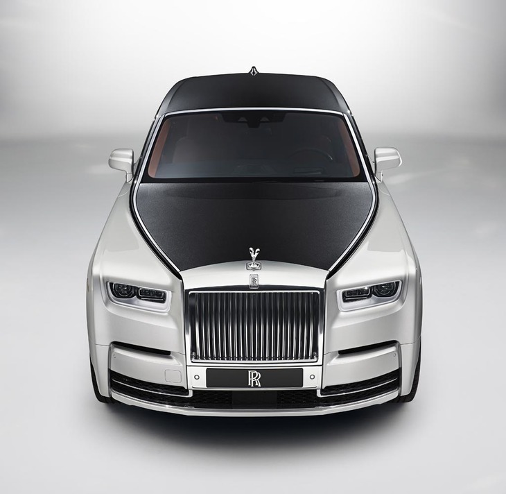 ロールス・ロイスは、クルマ好きならずとも知らぬ者はいない高級ブランド。こうした製品は価格に変動が生じても企業の存続に影響がないものと考えられる。