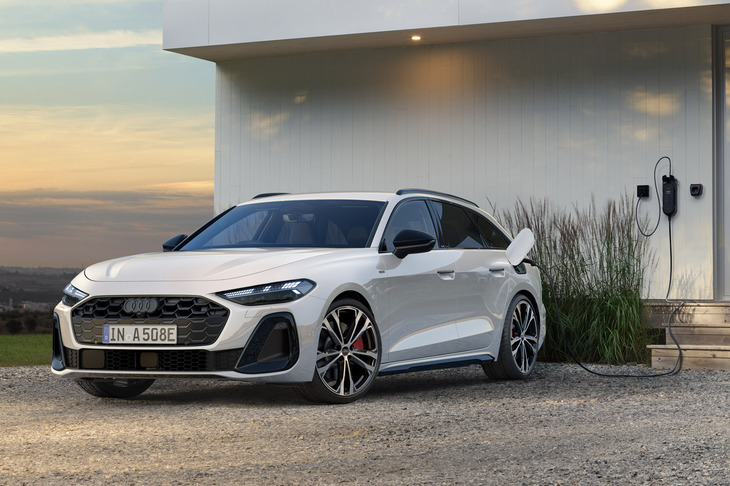 アウディA5アバントTFSI eハイブリッド クワトロSライン