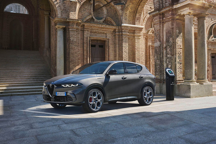 アルファ・ロメオ・トナーレ プラグインハイブリッドQ4ヴェローチェ スマートパッケージ