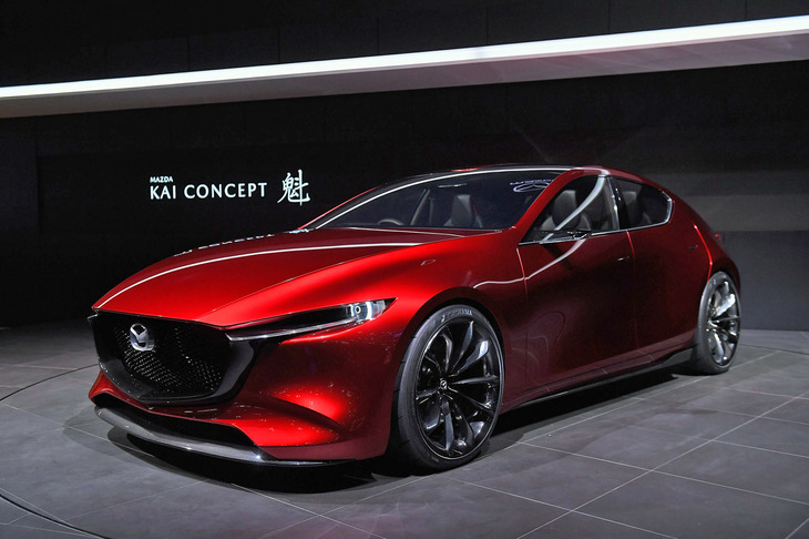 2017年の東京モーターショーで発表された、ハッチバック車のコンセプトモデル「魁（かい）コンセプト」。「ビジョン クーペ」ともども、マツダが「深化した魂動デザイン」と説明する新しいデザインテーマを体現したモデルだった。