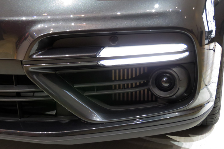 ポルシェ・パナメーラ ターボ（フロントフォグランプ）