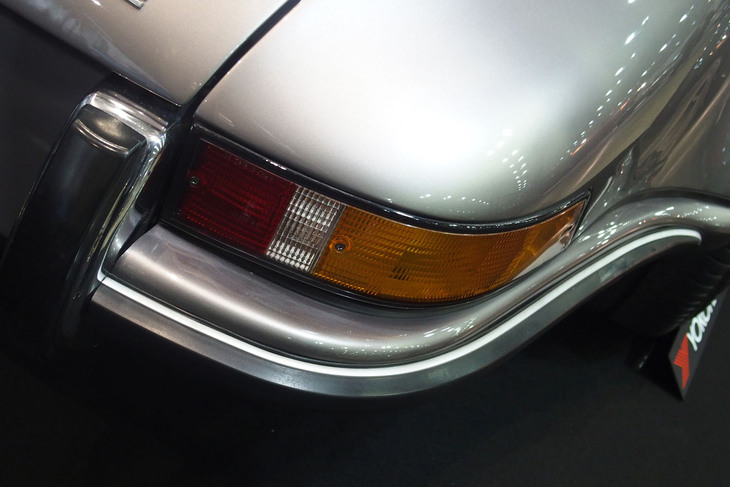 ポルシェ911／横浜ゴム