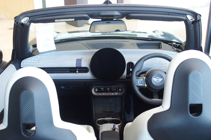 MINIクーパー コンバーチブル（コックピット）