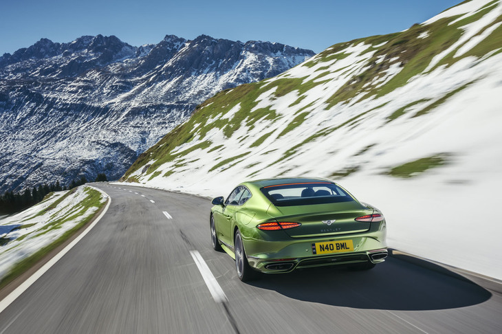 日本における新型「コンチネンタルGT」のデリバリーは、当初の予定（2025年の第1四半期）より早まり、2024年12月に始まる見込みとなっている。