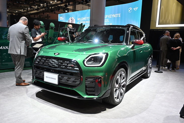 MINIジョンクーパーワークス カントリーマン