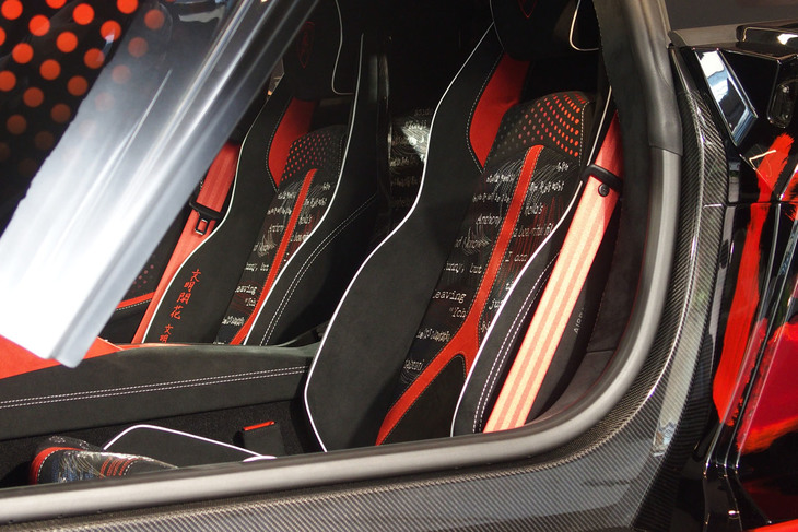 アヴェンタドールS“dressed”by Yohji Yamamoto（シート）