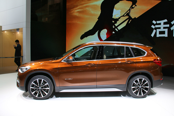 「BMW X1」の中国専用LWB仕様。