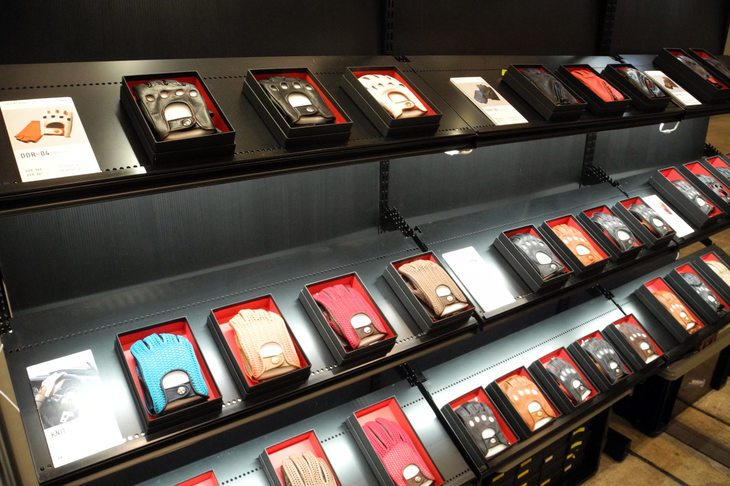 CACAZANのブース。