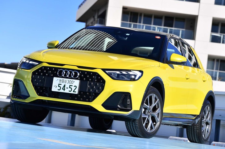 2020年11月に250台の台数限定で発売された「アウディA1シティーカーバー リミテッドエディション」。コンパクトハッチバック「A1スポーツバック」より最低地上高が40mm上がったクロスオーバースタイルが特徴となっている。