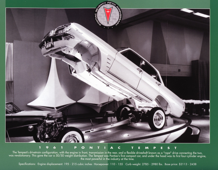 ポンティアック75周年記念の小冊子より、「テンペスト」。細いドライブシャフトを収めたトルクチューブが下方に向かって弧を描いていることから“ロープドライブ”と呼ばれた。