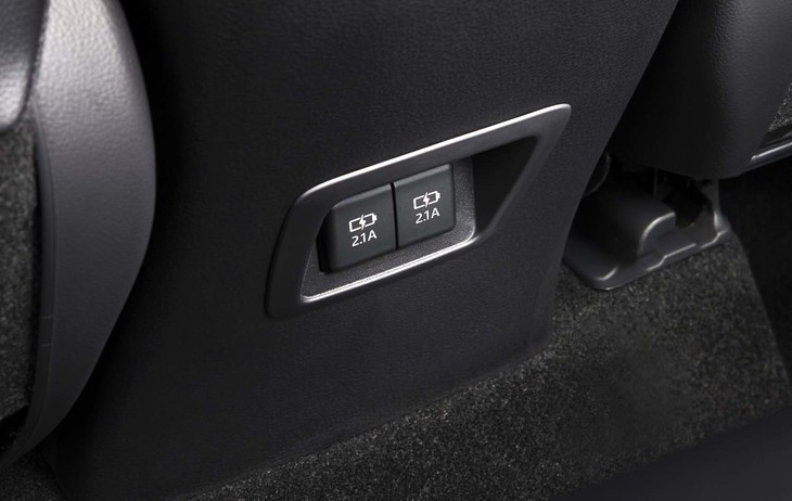 トヨタ・カローラ クロス（充電用USB端子）