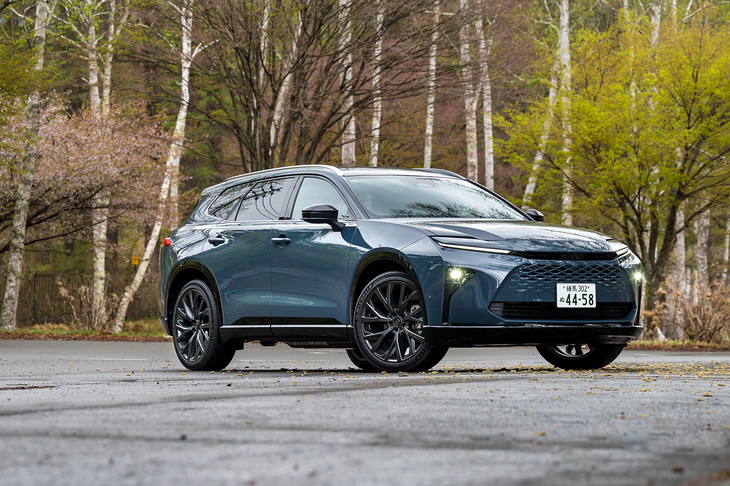 今回の試乗車は「トヨタ・クラウン エステートZ」。車両本体価格は635万円。