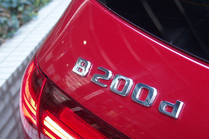 メルセデス・ベンツB200d（リアエンブレム）