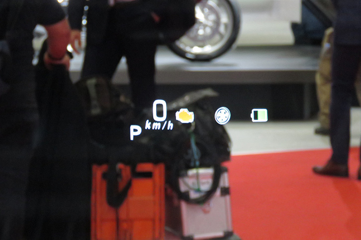 スズキ・スペーシア カスタム コンセプト（ヘッドアップディスプレイ）