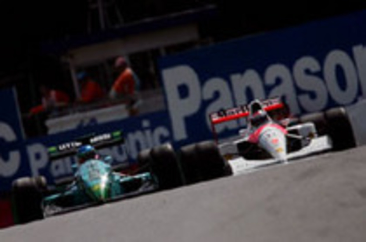 F1 2006】第17戦日本GP、シューマッハーまさかのリタイアでアロンソ 