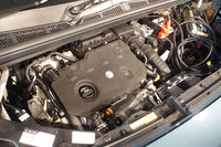 パワートレインは従来モデルと同様。最高出力130PS、最大トルク300N・m/1750rpmの1.5リッター直4ディーゼルターボを搭載する。