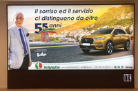 フィレンツェ・ペレトラ空港の到着ロビー付近で。2019年6月に撮影。