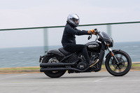 インディアン・スカウト ローグ（6MT）／トライアンフ・ロケット3 GT（6MT）／BMW R1250RS（6MT）【試乗記】の画像