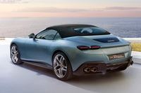 フェラーリが新型のオープン4シーター「ローマ スパイダー」を発表の画像