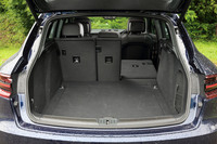 荷室の容量は500～1500リッター。